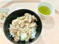 安くてボリューム満点の学食