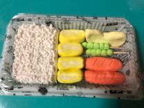 粘土で作ったお弁当