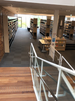 カフェのような図書館