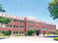 成蹊大学