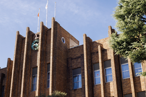 拓殖大学